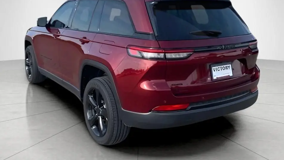 2023 Jeep Grand Cherokee Laredo X