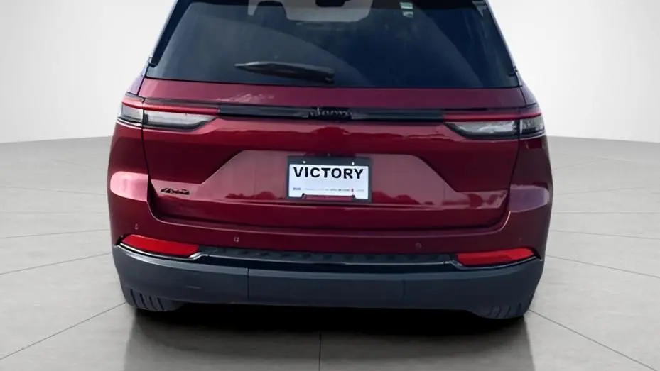 2023 Jeep Grand Cherokee Laredo X