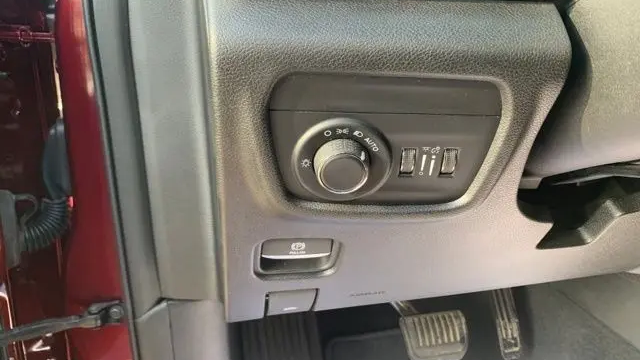 2023 Jeep Grand Cherokee Laredo X