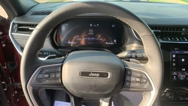 2023 Jeep Grand Cherokee Laredo X