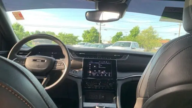 2023 Jeep Grand Cherokee Laredo X