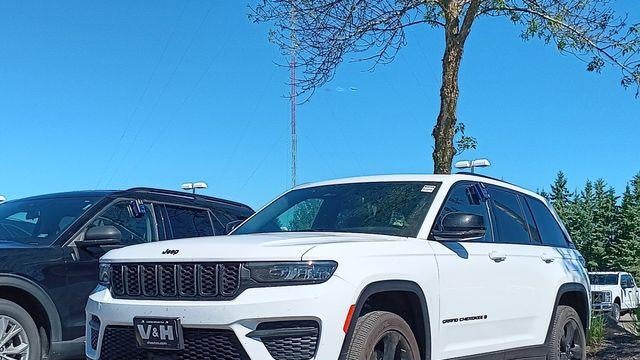 2023 Jeep Grand Cherokee Laredo X