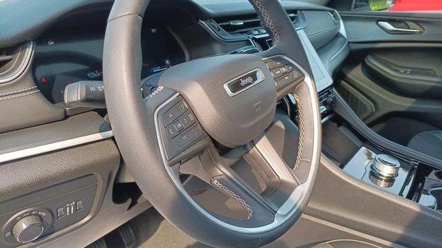 2023 Jeep Grand Cherokee Laredo X