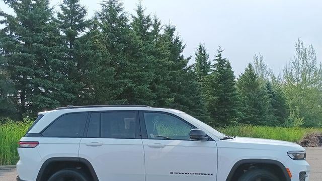 2023 Jeep Grand Cherokee Laredo X
