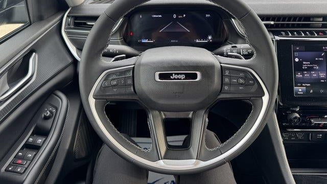 2023 Jeep Grand Cherokee Laredo X