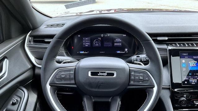 2023 Jeep Grand Cherokee Laredo X