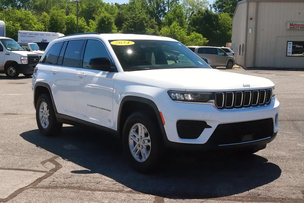 2024 Jeep Cherokee - $29,759