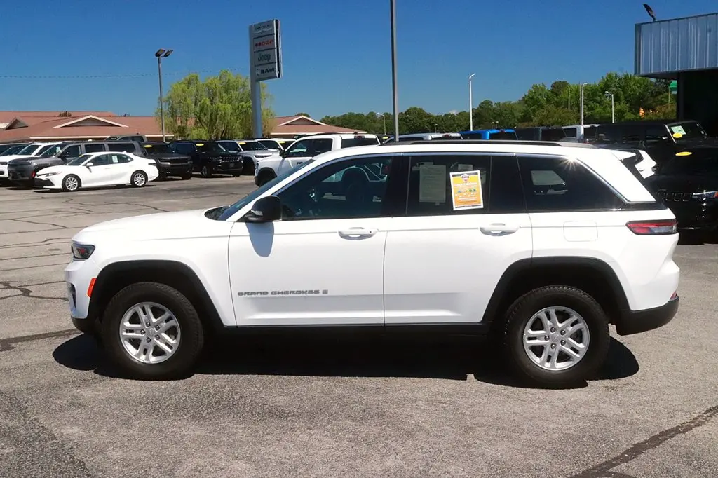 2024 Jeep Cherokee - $29,759