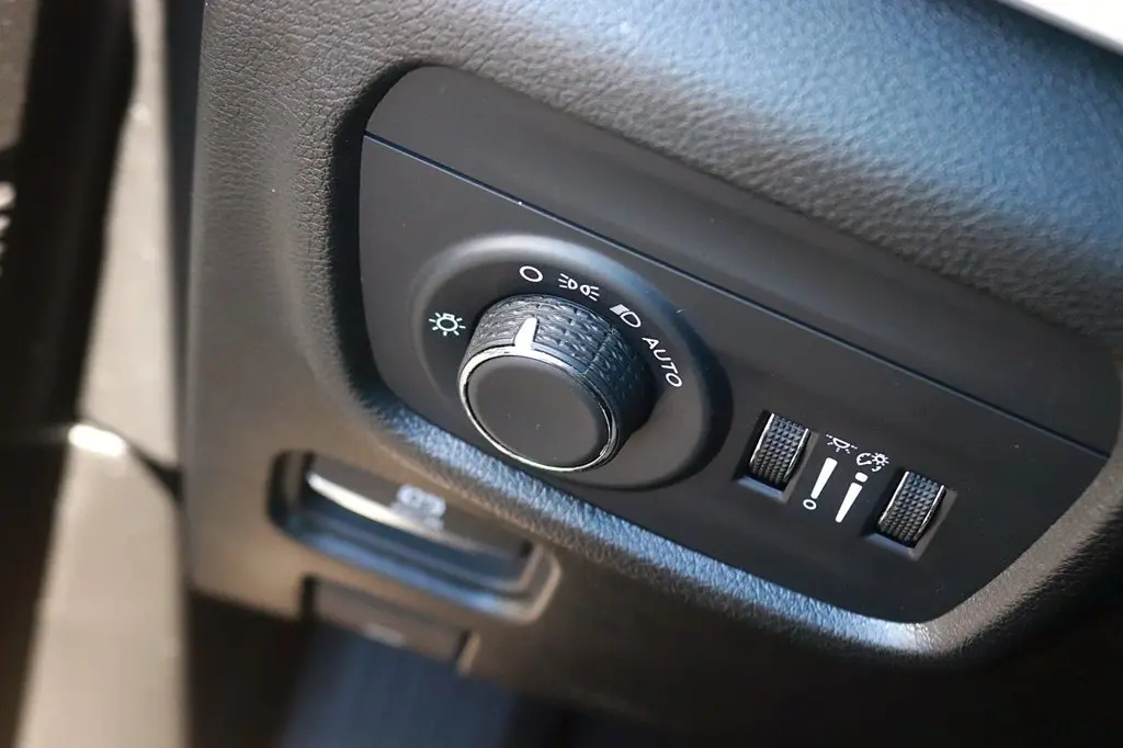2024 Jeep Cherokee - $29,759