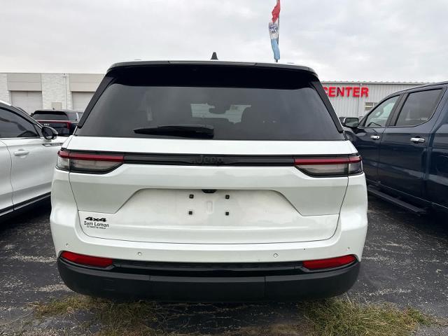 2024 Jeep Cherokee - $31,990