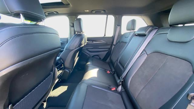 2024 Jeep Cherokee - $31,990