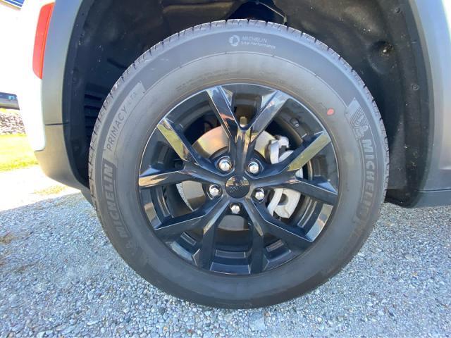 2024 Jeep Cherokee - $31,990