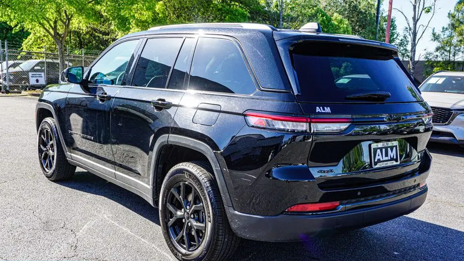 2025 Jeep Grand Cherokee Altitude