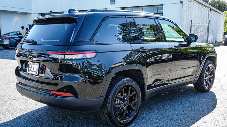 2025 Jeep Grand Cherokee Altitude