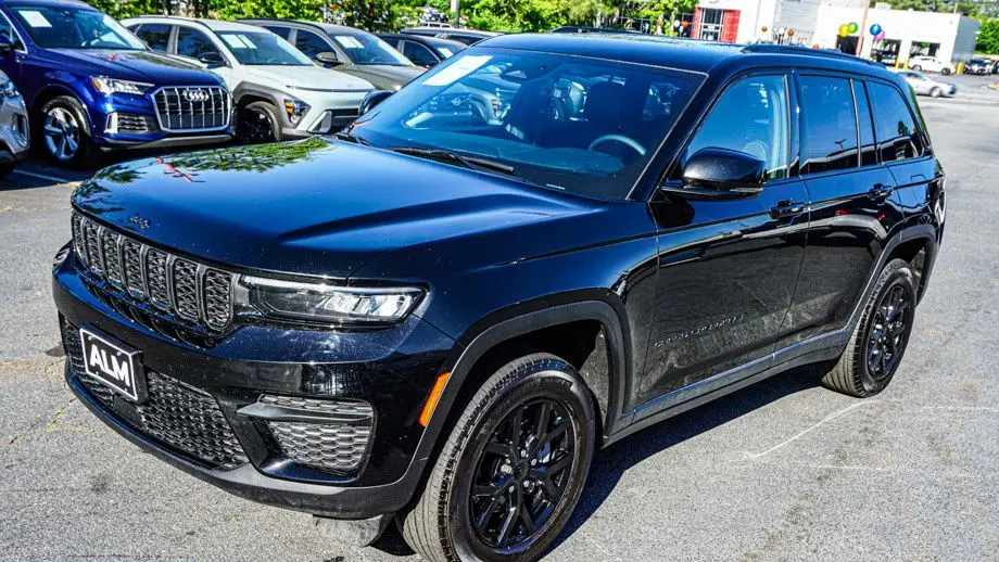 2025 Jeep Grand Cherokee Altitude