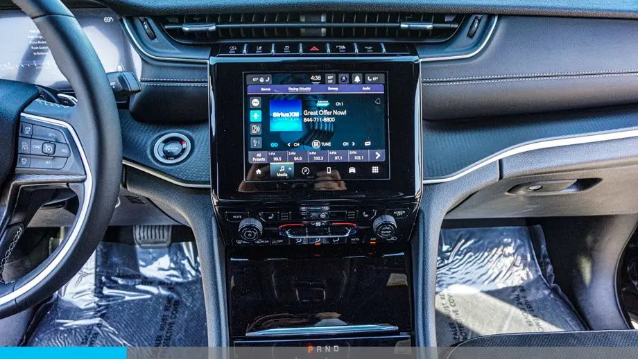 2025 Jeep Grand Cherokee Altitude