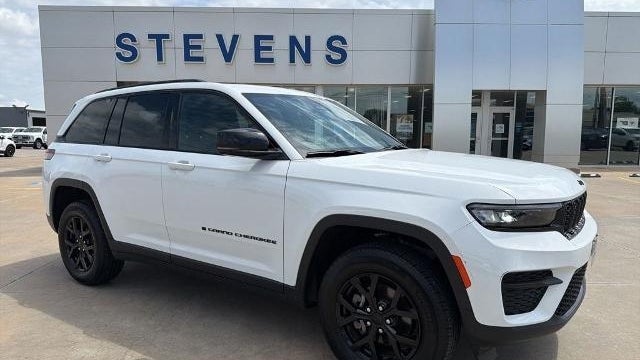 Preowned 2025 Jeep Grand Cherokee Laredo for Sale