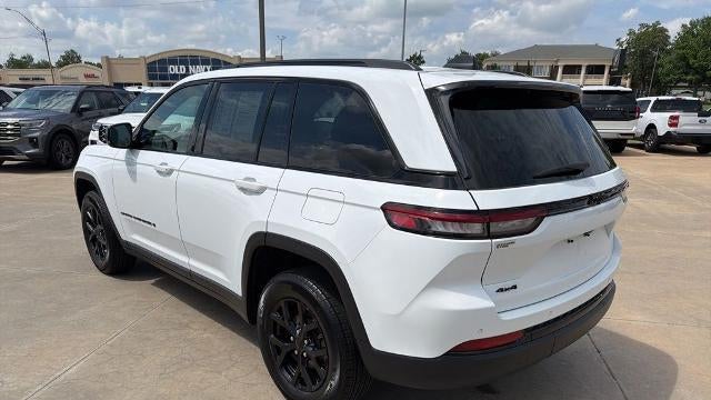 2025 Jeep Grand Cherokee Laredo