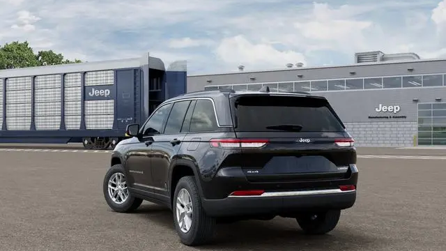 2026 Jeep Grand Cherokee Laredo X