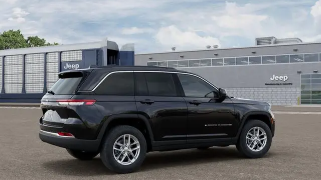 2026 Jeep Grand Cherokee Laredo X