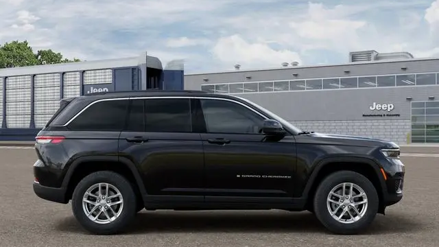 2026 Jeep Grand Cherokee Laredo X