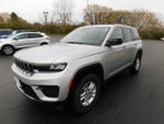 2022 Grand Cherokee Thumbnail 4