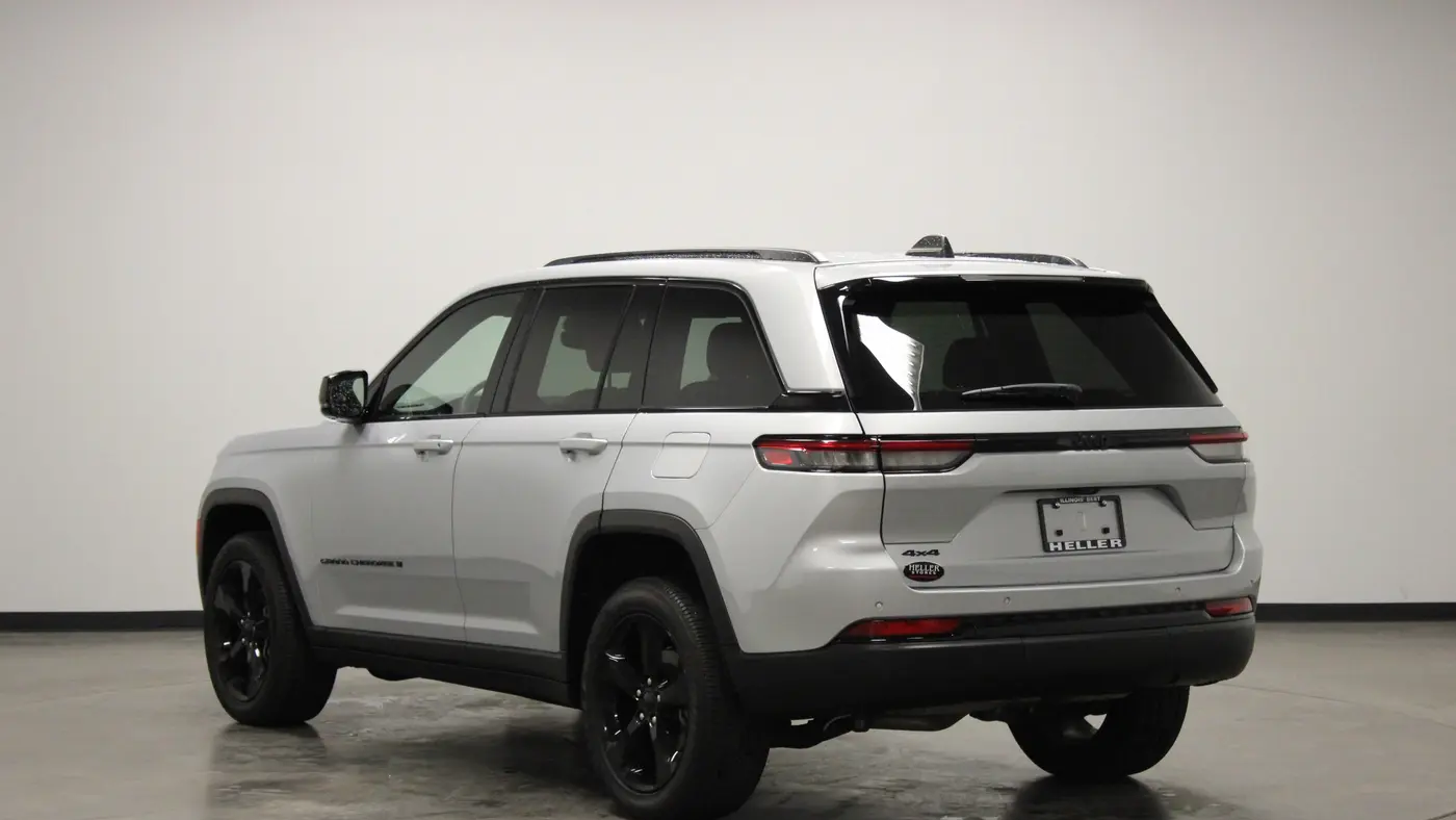 2023 Jeep Grand Cherokee Laredo X