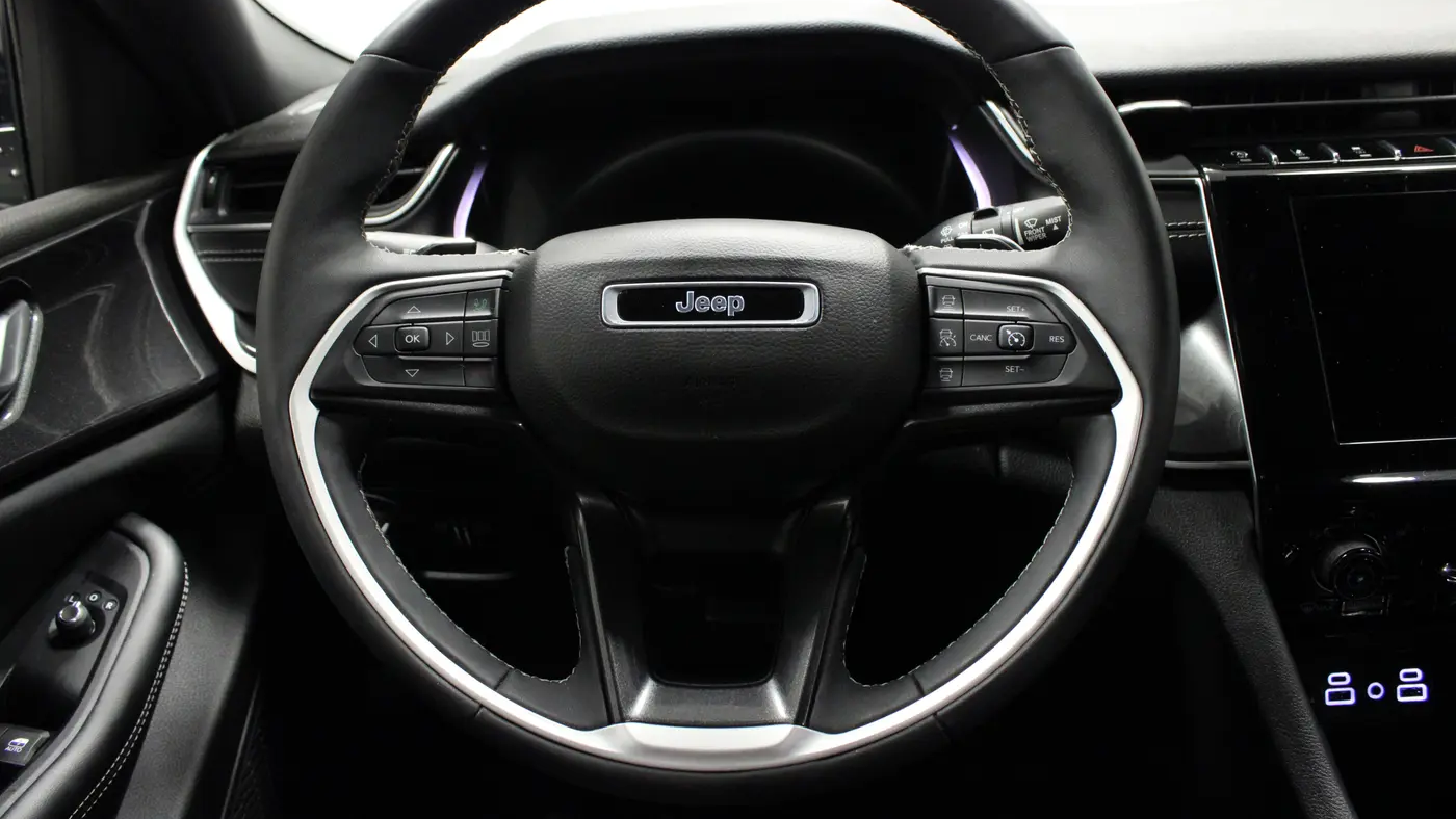 2023 Jeep Grand Cherokee Laredo X