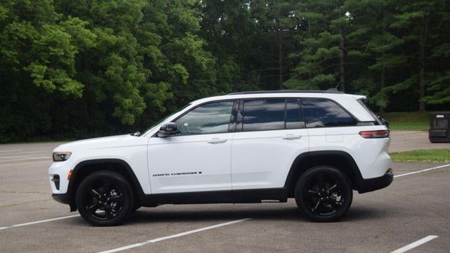 2023 Jeep Grand Cherokee Laredo X