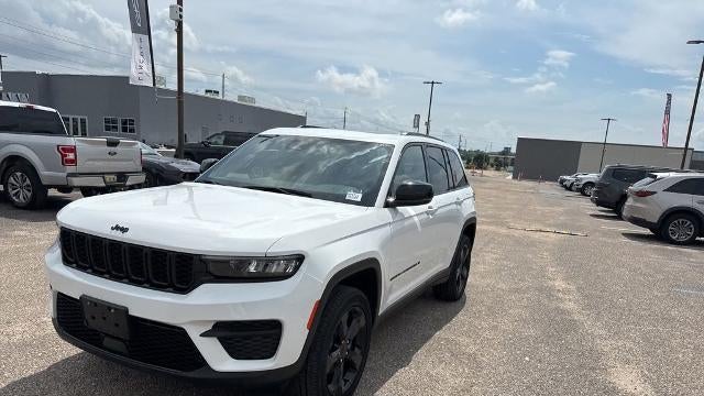2023 Jeep Grand Cherokee Laredo X