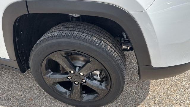 2023 Jeep Grand Cherokee Laredo X
