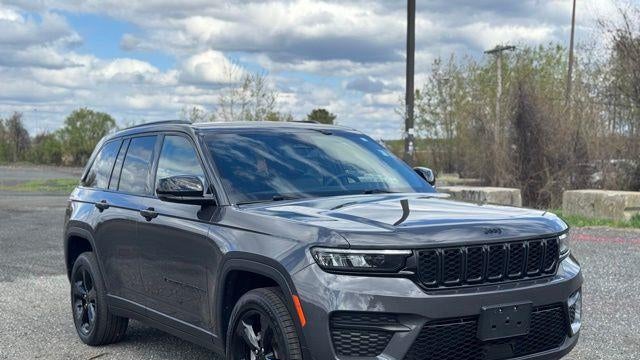 2023 Jeep Grand Cherokee Laredo X
