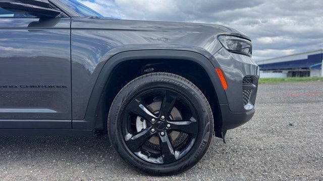 2023 Jeep Grand Cherokee Laredo X