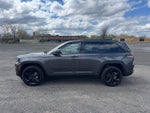 2023 Grand Cherokee Thumbnail 2
