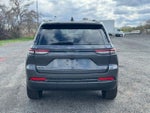 2023 Grand Cherokee Thumbnail 4