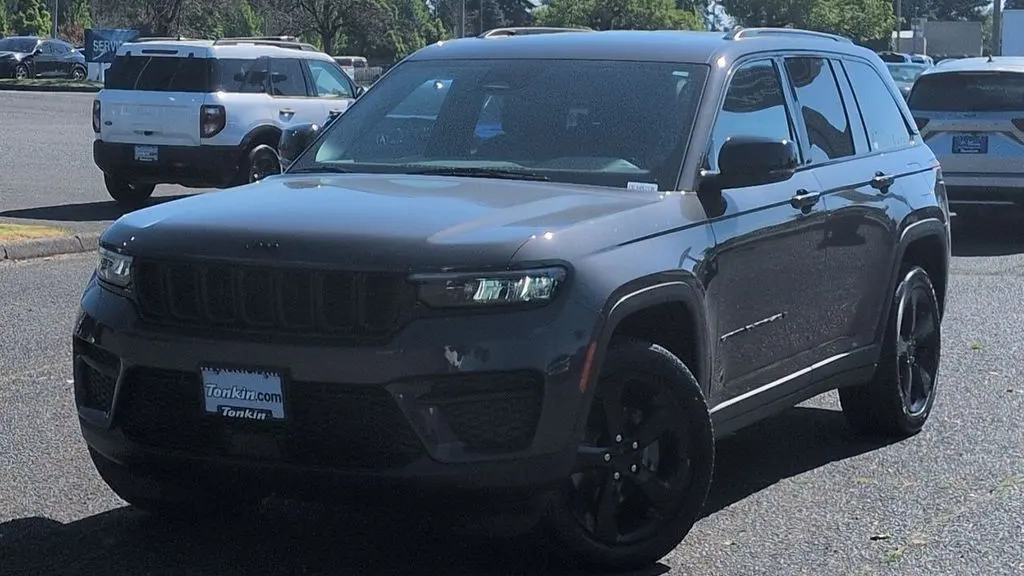 Preowned 2023 Jeep Grand Cherokee Laredo X for Sale