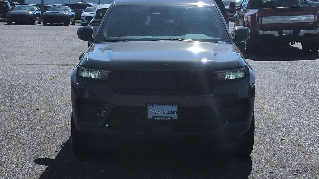 2023 Jeep Grand Cherokee Laredo X