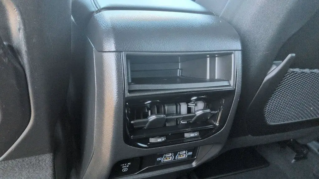 2023 Jeep Grand Cherokee Laredo X