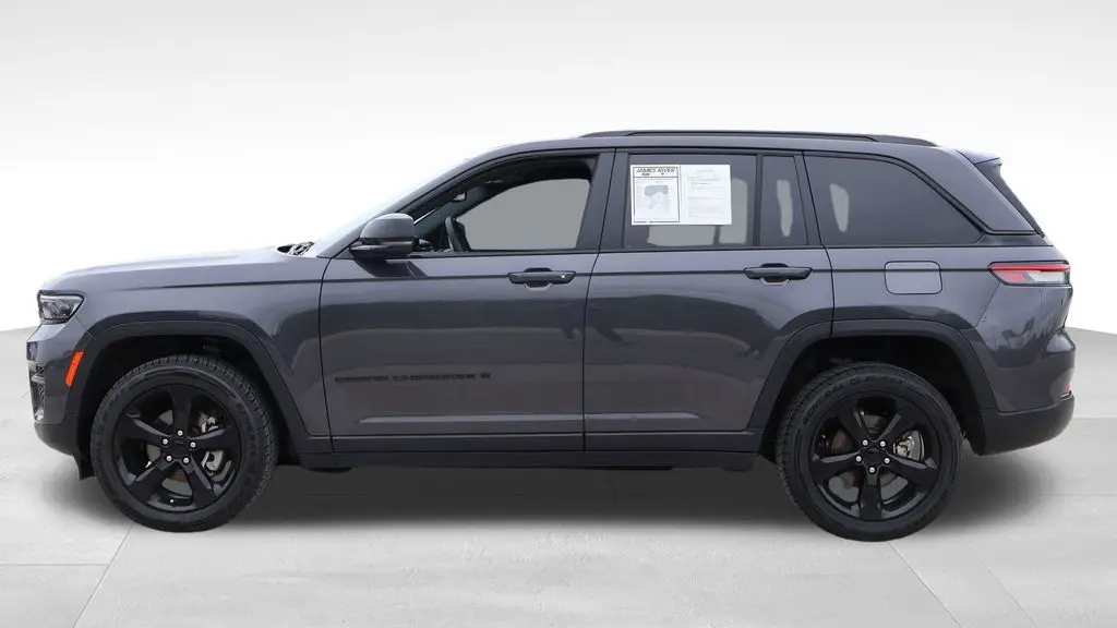 2023 Jeep Grand Cherokee Laredo X