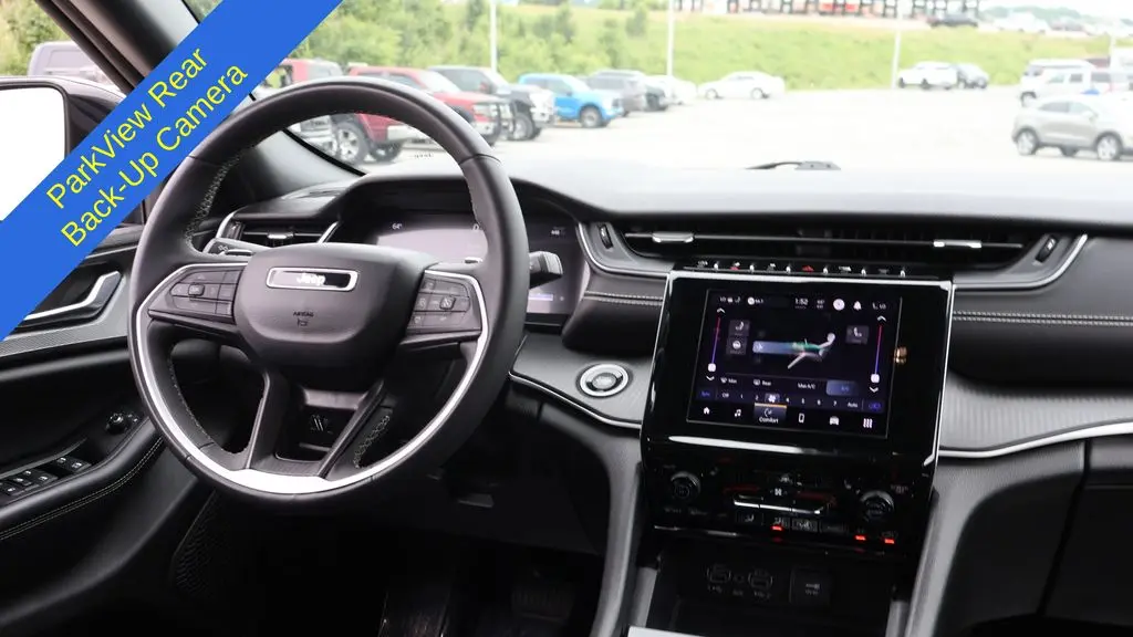 2023 Jeep Grand Cherokee Laredo X