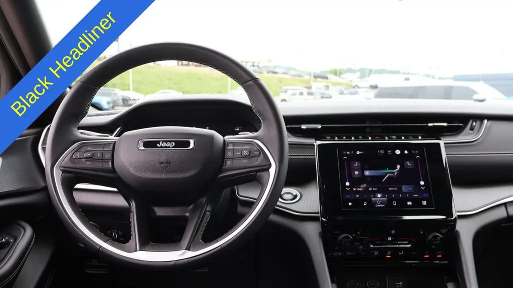 2023 Jeep Grand Cherokee Laredo X