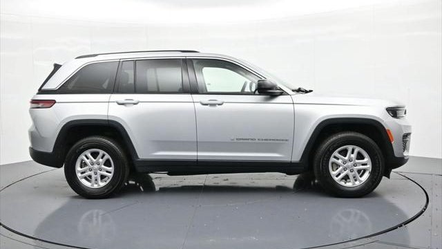 2023 Jeep Grand Cherokee Laredo X