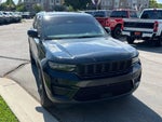 2023 Grand Cherokee Thumbnail 3