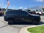 2023 Grand Cherokee Thumbnail 5