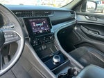 2023 Grand Cherokee Thumbnail 30