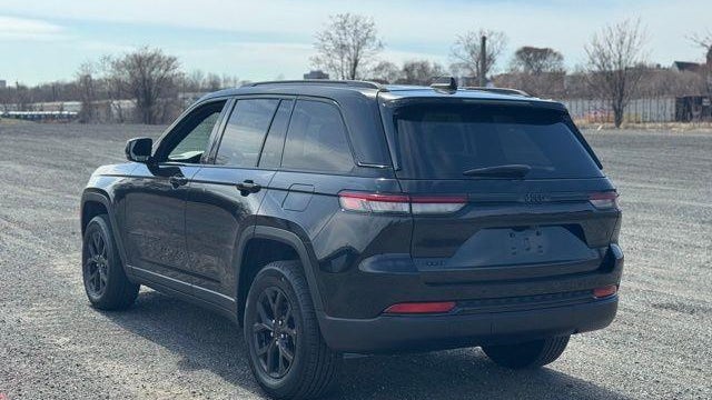 2024 Jeep Grand Cherokee Laredo