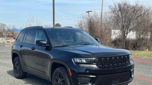 2024 Jeep Grand Cherokee Laredo
