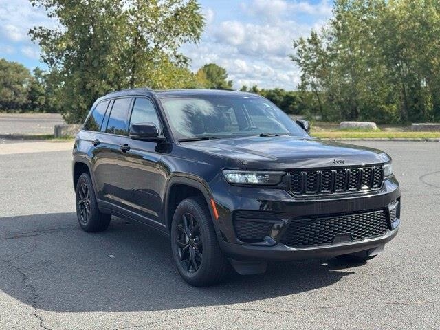 2024 Jeep Cherokee - $24,980