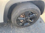 2024 Grand Cherokee Thumbnail 3