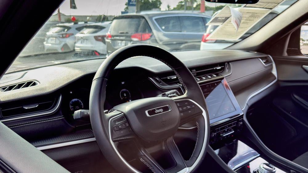 2025 Jeep Grand Cherokee Altitude